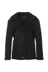 Czarny krótki kożuszek z wykładanym kołnierzem