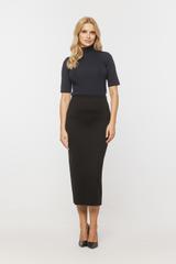 Półgolf z granatowej jednolitej dzianiny wiskozowej