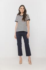 Prosty dzianinowy t-shirt w granatowe paski