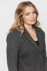 Prosty żakiet w jodełkę z dodatkiem wełny