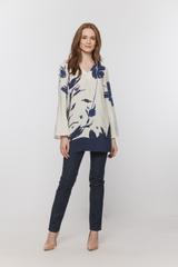 Przewiewna bluzka ecu w granatowe kwiaty