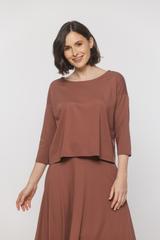 Pudełkowa bluzka z dopasowanym rękawem 3/4