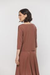 Pudełkowa bluzka z dopasowanym rękawem 3/4