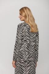 Pudełkowa bluzka z grubej mięsistej dzianiny o wzorze zebry