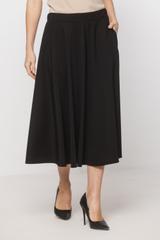 Rozkloszowana dzianinowa spódnica z kieszeniami