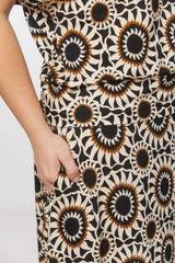 Rozkloszowana spódnica w kwiaty z dzianiny wiskozowej