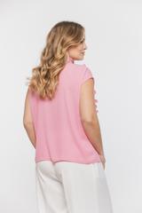 Różowa wizytowa bluzka z falbankami i stójką