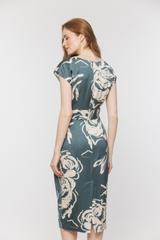 Satin formal dress that accentuates the waist