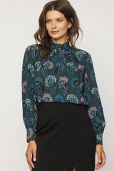 Stylowa ciemnozielona bluzka ze stójką i bufiastymi rękawami