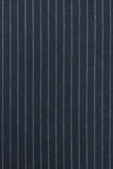 Grafitowa sukienka w delikatne paski