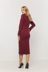 Sukienka dopasowana z kołnierzykiem i ozdobnym mankietem