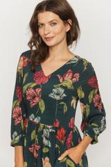 Sukienka marszczona w talii z jedwabistej wiskozy