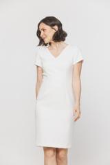 Sukienka z dekoltem V w kolorze ecru