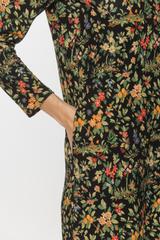 Sukienka za kolano z grubej kwiatowej dzianiny