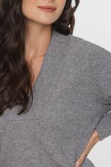 Szara bluzka z ciepłej prążkowanej dzianiny
