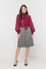 Szare garniturowe szorty z zakładkami w talii