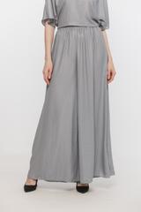 Szare spodnie z delikatnie połyskującej lekkiej tkaniny