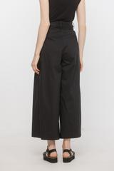 Szerokie czarne spodnie z bawełną o długości 7/8