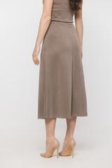 Trapezowa spódnica midi z beżowej dzianiny