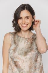 Wizytowa bluzka z błyszczącej tkaniny żakardowej