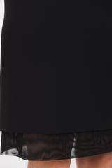 Wizytowa czarna sukienka z siateczkowymi wstawkami