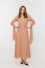 Wizytowa zwiewna sukienka maxi z szalem