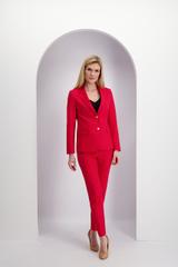 Czerwona elegancka marynarka