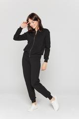Czarna bluza typu bomberka