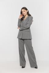 Szary żakiet o luźnym fasonie zapinany na guziki