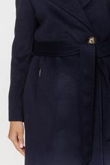 Jesienny płaszcz z wełny i alpaki w kolorze ciemnego granatu