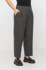 Zwężane spodnie w jodełkę z dodatkiem wełny