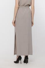 Zwiewna długa spódnica z bocznymi rozcięciami