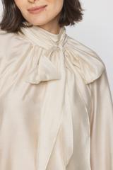 Zwiewna kremowa koszula z bufiastym rękawem
