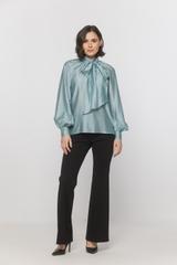 Zwiewna miętowa koszula z bufiastym rękawem