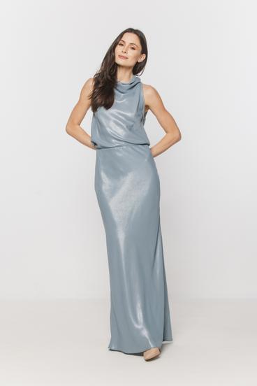 Wieczorowa błękitna sukienka maxi z odkrytymi plecami