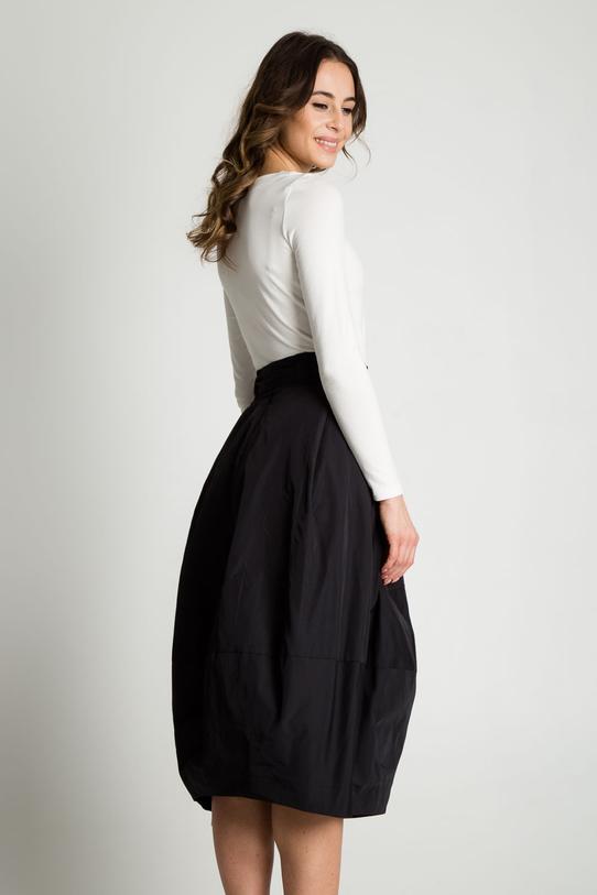 Obszerna spódnica z naszytą kieszenią i wiązaniem w pasie - 4