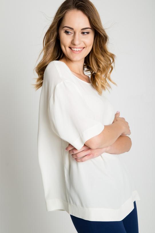 Luźna bluzka ecru z rękawem 3/4