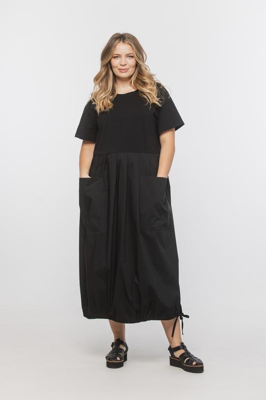 Wizualizacja Bawełniana czarna sukienka midi z dzianinową górą