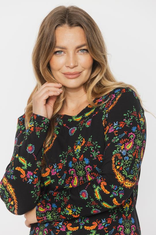 Bawełniana czarna sukienka z folkowym wzorem - 4