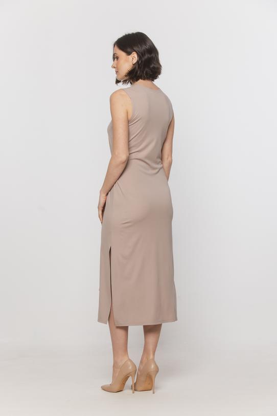 Beżowa dzianinowa sukienka z wiązaniem i rozporkami - 3