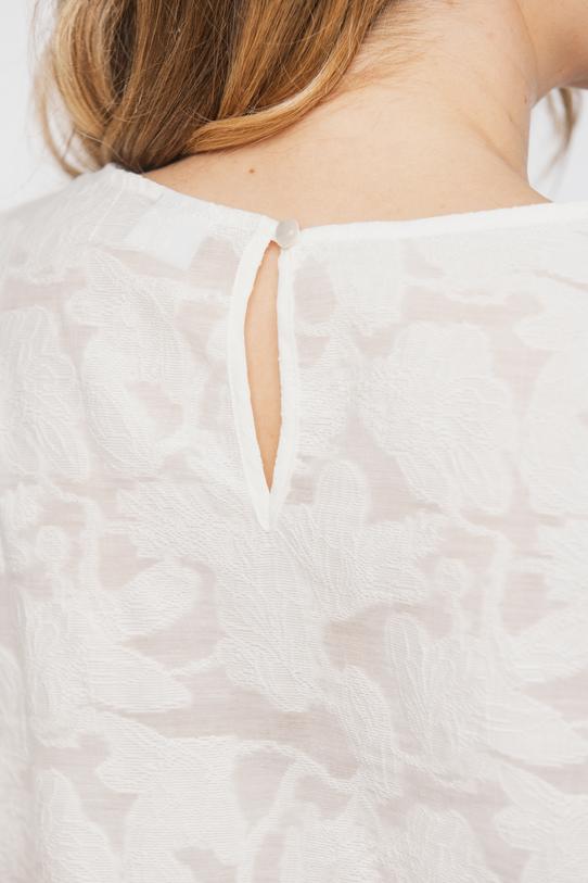 Biała ażurowa bluzka o pudełkowym kroju - 5