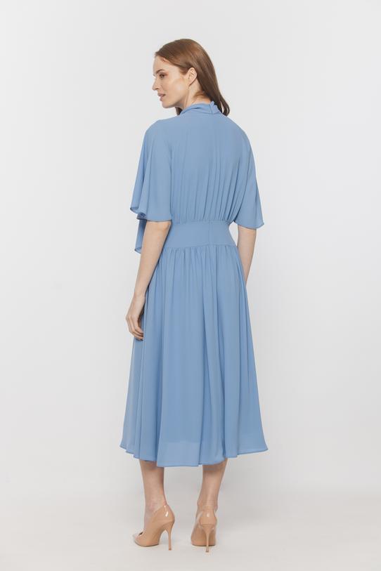 Błękitna zwiewna sukienka za kolano z żorżety - 3
