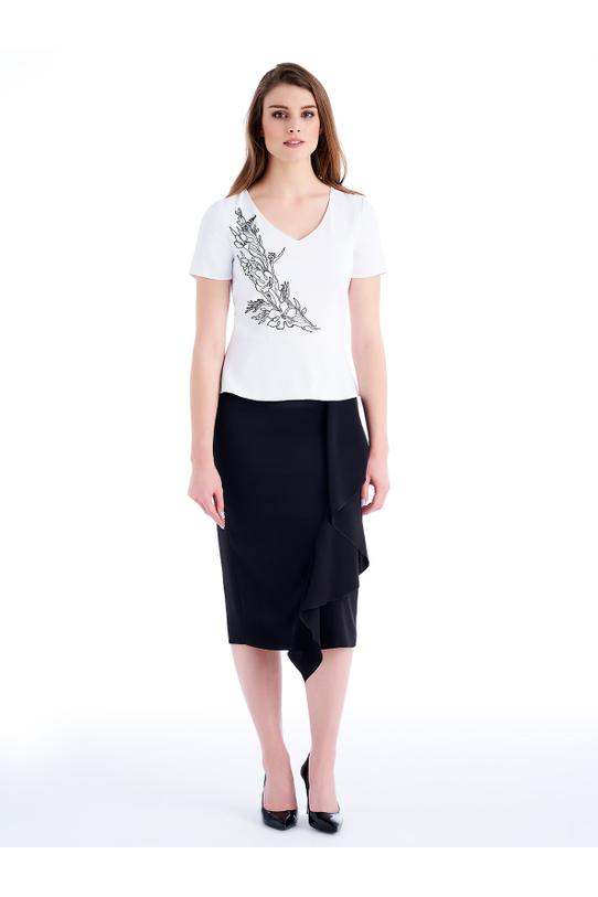 Bluzka ecru z baskinką i ozdobnym suwakiem z tyłu - 1