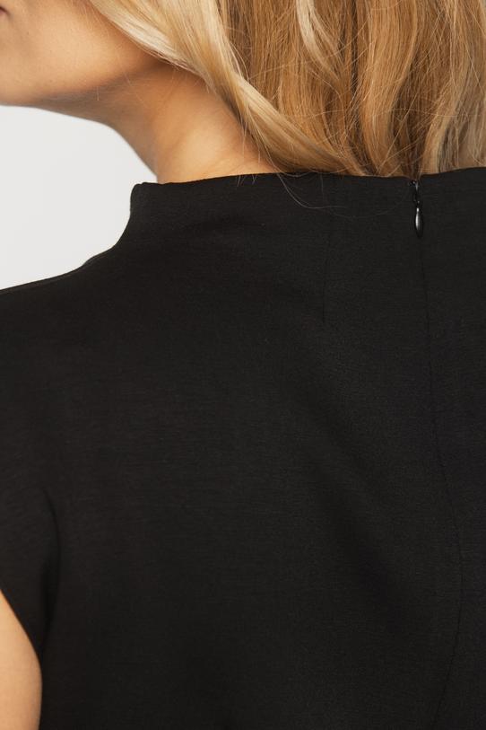 Bluzka bez rękawka z czarnej mięsistej dzianiny - 5