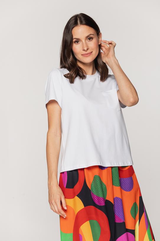 Biały t-shirt z kieszonką