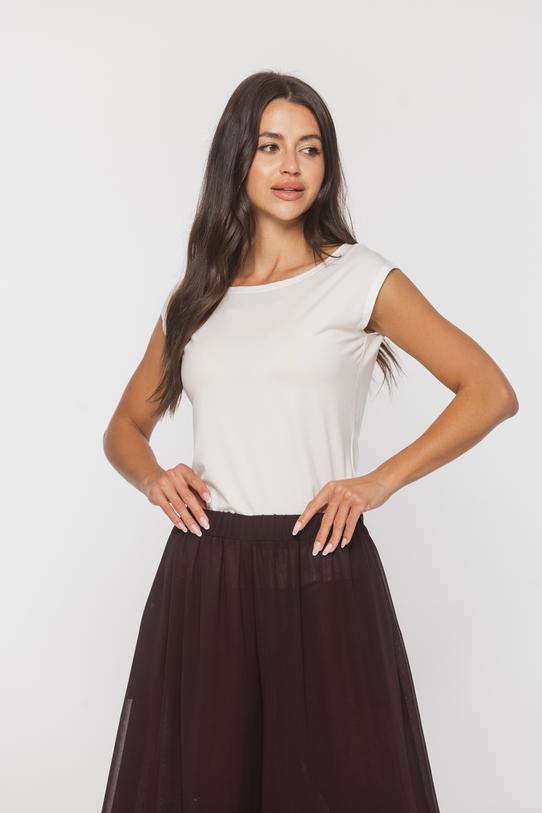 Knitted ecu blouse with a boat neckline - 7