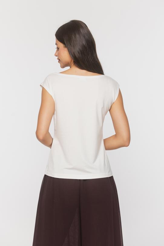 Knitted ecu blouse with a boat neckline - 5