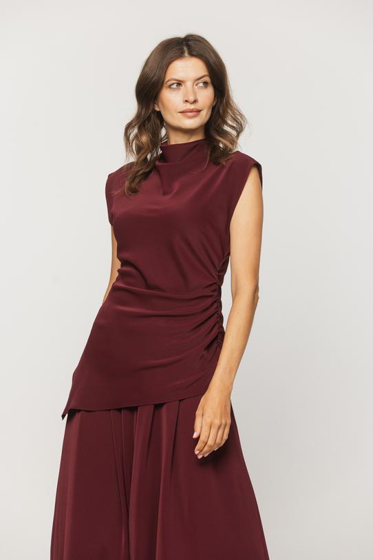 Wizualizacja Bordowa asymetryczna bluzka z marszczeniem