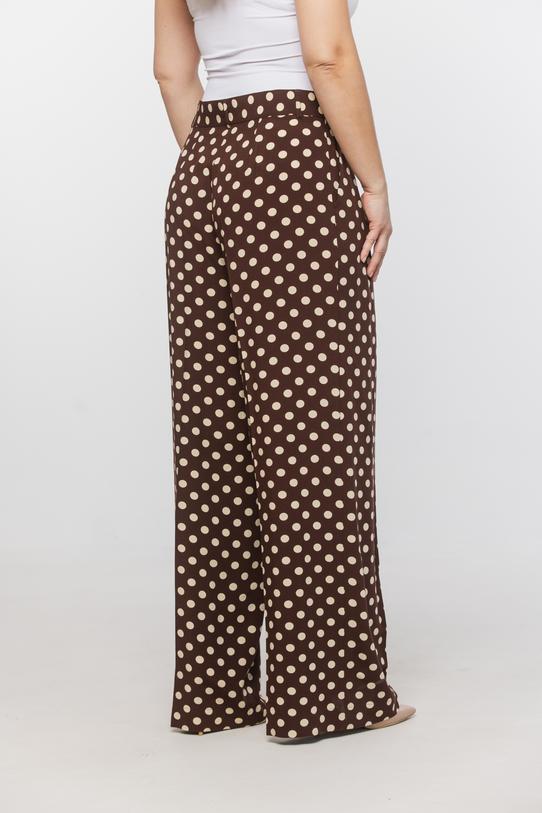Brązowe letnie spodnie w beżowe groszki - 3