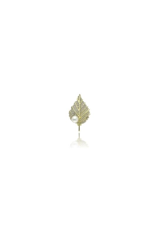 common:product-alt-prefix A gold leaf-shaped brooch with cubic zirconia and a pearl